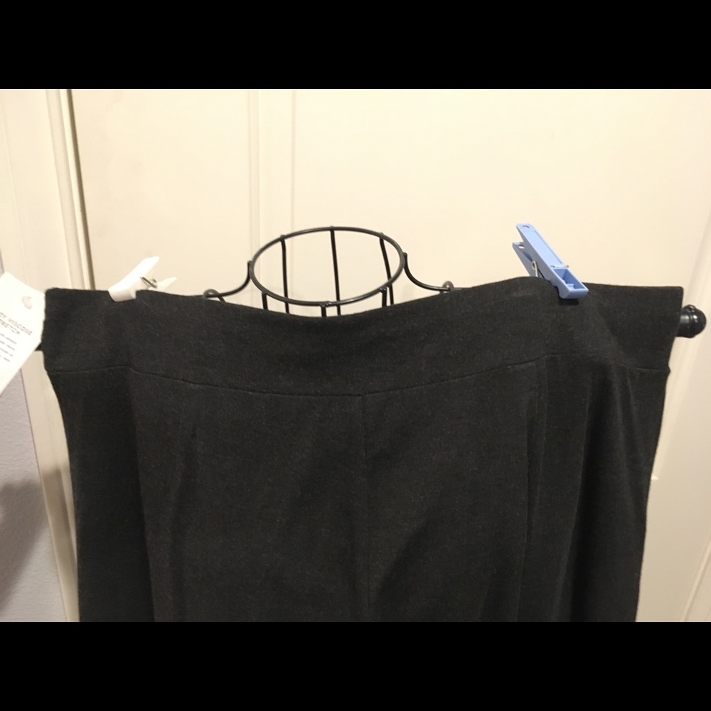 Eileen Fisher relaxed pull on pants - Picture 5 of 7